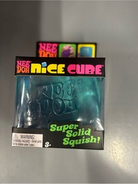 Nice Cube Super Solid Squish - Blue
